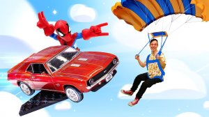 Видео игры супергерои - Человек Паук и летающая Машина! - Прокачиваем тачки с Фёдором. Видео игрушки