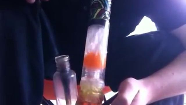 HaleyIsSoarx Homemade Bong Entry смотреть онлайн