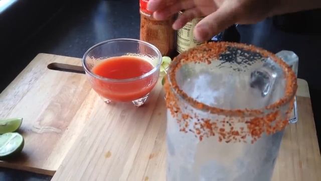 MICHELADA! DELICIOSA RECETA смотреть онлайн