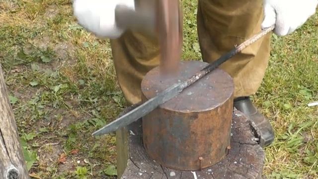Ковка ножа в примитивных условиях