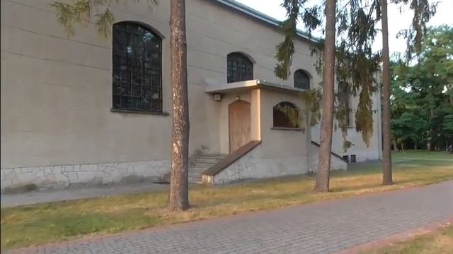 На работу в Польшу. Старинная часовня костела 1848г. Gmina Ruda Maleniecka смотреть онлайн