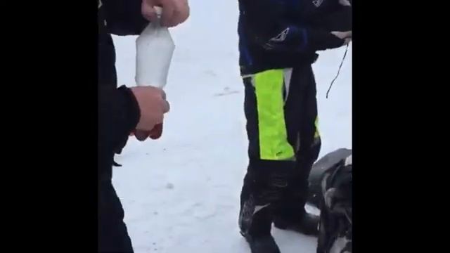Вельск малиновка , снежный движ! смотреть онлайн