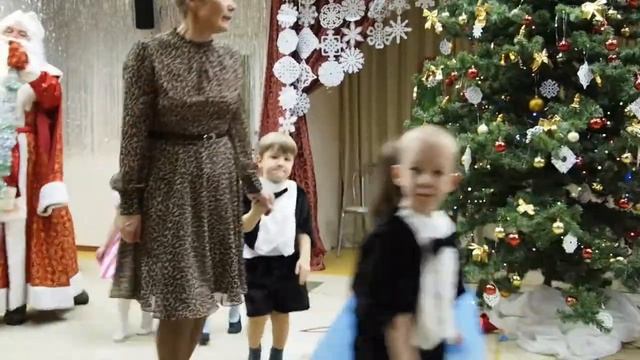 Часть 10, Танец Полька_Новый Год 14-15, гр Чудный остров смотреть онлайн