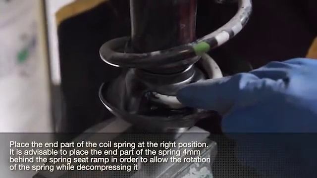 How to replace Front Shock Absorbers - Audi Q3 смотреть онлайн