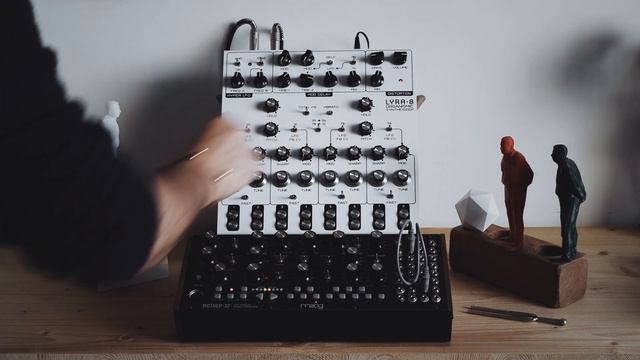 SoMa Lyra 8 and Moog Mother32 смотреть онлайн