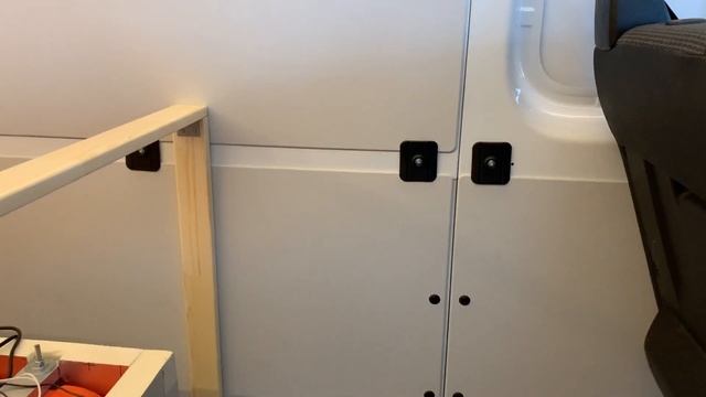 Каркас кровати, зона хранения вещей, утепление бака для воды — Автодом своими руками смотреть онлайн