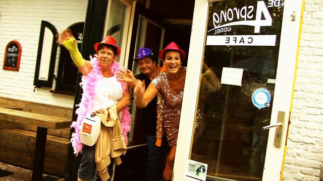 barcompetitie 4Sprong Uddel - woutervanmiddendorp.nl foto & video смотреть онлайн