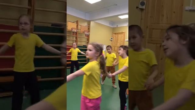 Спортивный  праздник ко Дню защитников Отечества   в детском саду!!!!!.6