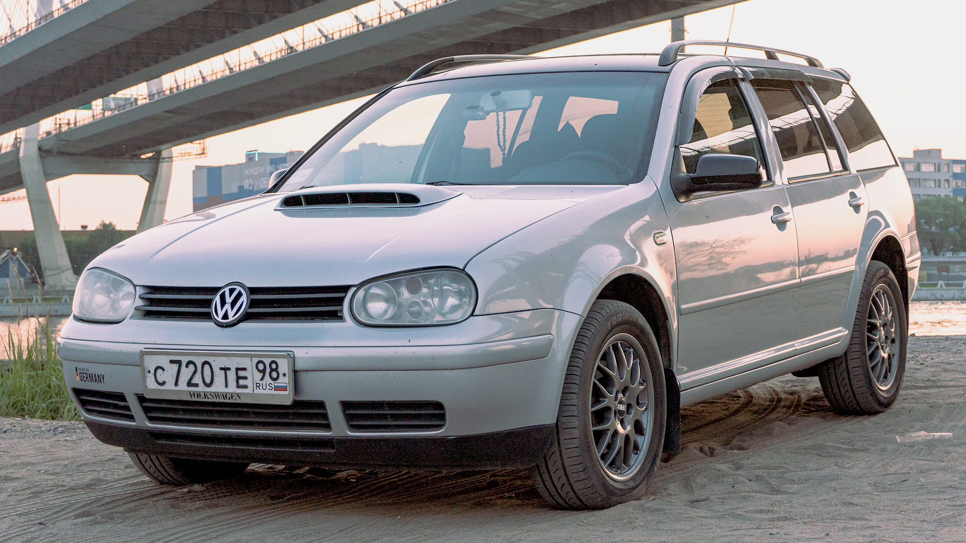 Volkswagen Golf 4 Универсал - почти ПАССАТ, но поменьше смотреть онлайн
