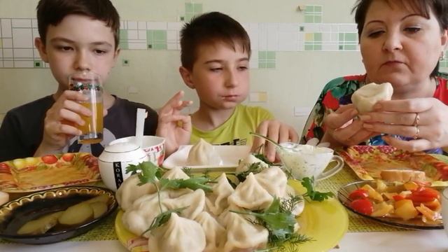Мукбанг. Вкусные сочные🥟 МАНТЫ. 🥟 смотреть онлайн