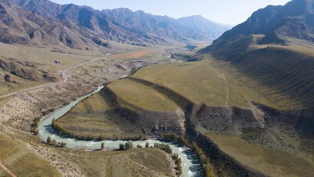 Алтай. Часть 3. Чуйский тракт вид с дрона смотреть онлайн