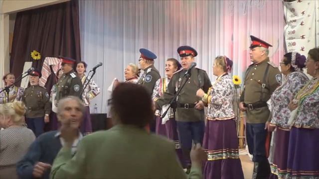Марусенька, исполняет ансамбль ХУТОРОК (г. Обнинск) смотреть онлайн