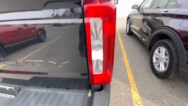 2023 FORD F350 XL WALK AROUND!! IS IT BETTER THAN THE PREVIOUS GENERATION F350? смотреть онлайн