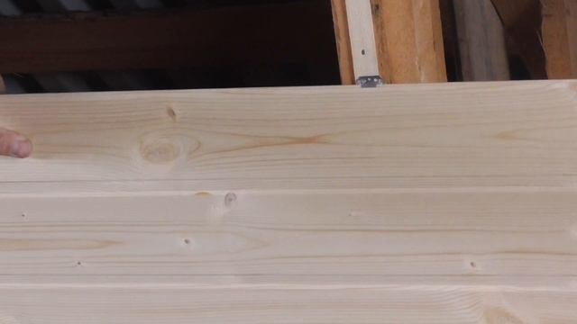 Обшиваем евровагонкой.