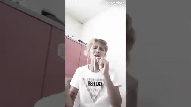 easy on me with my dog barking 🤣 Adele смотреть онлайн