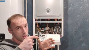 Газовый двухконтурный котел Хуберт Hubert