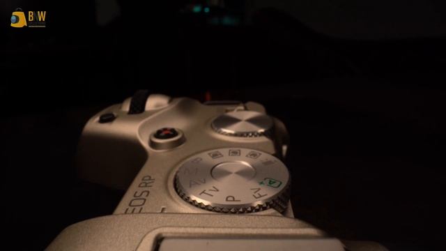 Canon EOS RP Gold Limited Edition Camera | Unboxing & Review Urdu/Hindi смотреть онлайн
