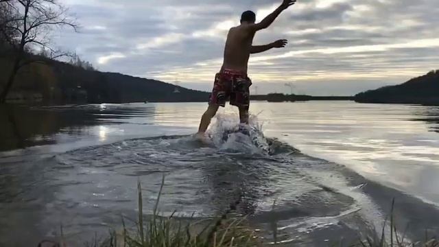 Jumping into cold lake is fun. смотреть онлайн