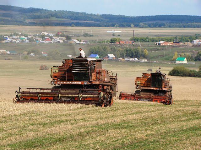 Combines DON-1500A And 1500B /// Комбайны ДОН-1500А и 1500Б