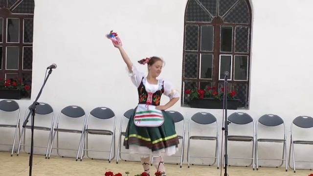 Італійський народний танець “Тарантела” Оля Сорочан смотреть онлайн