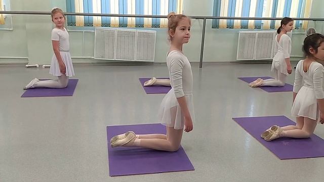 Открытый урок на хореографии.))) смотреть онлайн