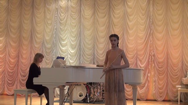 К.Э.Бах "Гамбургская соната", Л.Ганн "Анданте и скерцо" смотреть онлайн