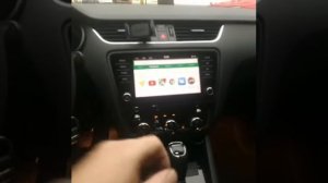 Skoda Octavia A7 с Яндекс навигатором и другими приложениями