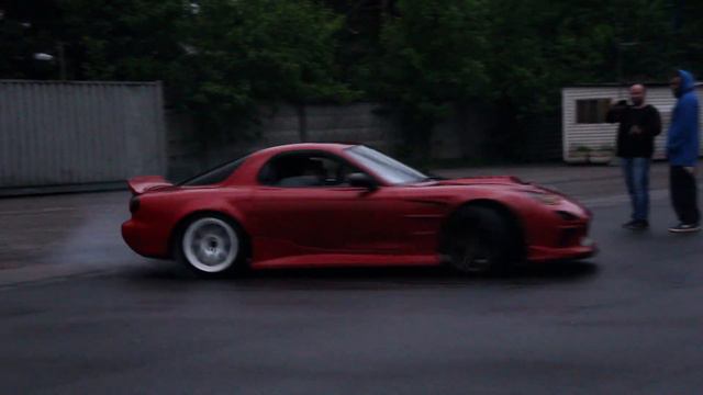 Уличный дрифт на mazda rx7 #enginetimes #mazda #rx7 #рыкса7 смотреть онлайн