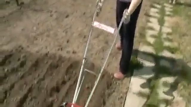 Культиватор Мантис Honda. Демонстрация работы смотреть онлайн