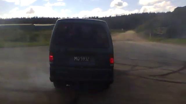 suzuki carry van skids, popping tyres смотреть онлайн