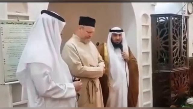 РУССКИЙ СВЯЩЕННИК ПРИНИМАЕТ ИСЛАМ В МЕЧЕТИ РЕТАДЖ ДУБАЙ ?? смотреть онлайн