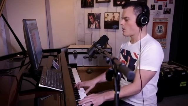 Bohemian Rhapsody (Marc Martel to Freddie Mercury AI using SVC) смотреть онлайн