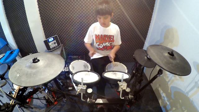 ยักษ์ใหญ่ไล่ยักษ์เล็ก Drum Cover By น้องฮีโร่ 10 ขวบ เรียนกลองได้ 4 เดือนจาก 0 смотреть онлайн