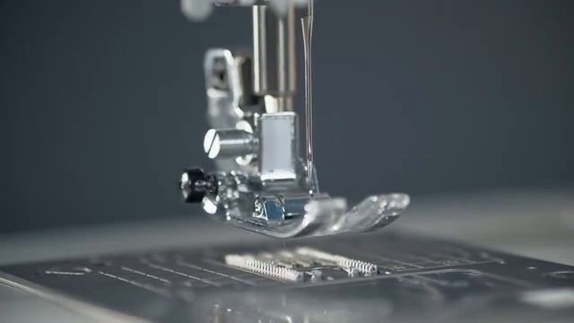 Швейная машина Juki QM-700 смотреть онлайн