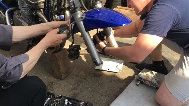 Suzuki Bandit снятие передней вилки смотреть онлайн