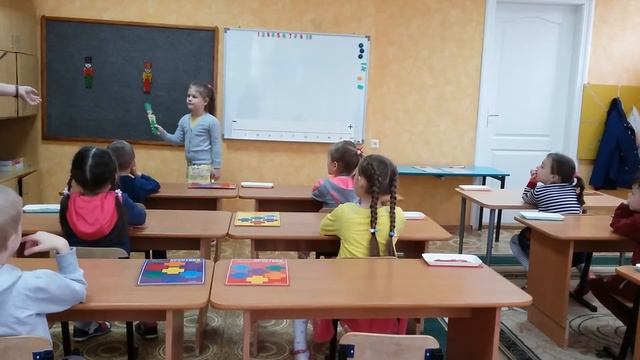 Математика по сказкам Андерсена. Фрагмент занятия. смотреть онлайн