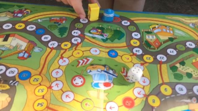 Обзор на настольную игру и челлендж кто первым дойдёт до финиша смотреть онлайн