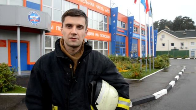 Пожар в ТЦ "Синдика". Ответ пожарного диванным экспертам. смотреть онлайн