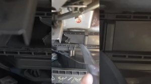 Вырезаем отверстие под фильтр салона mitsubishi l200