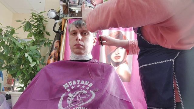 Стрижёмся под модельную стрижку средней длины смотреть онлайн