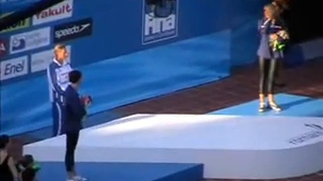 Roma09: Podio Federica Pellegrini (Italia) oro nei 200m SL e WR 1:52.98 смотреть онлайн