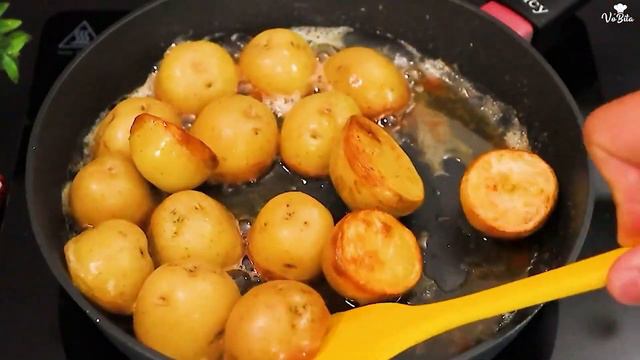 Tem batata em casa ? Depois de ver esse vídeo, não vai querer fazer batatas de outro jeito. смотреть онлайн