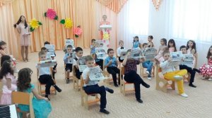 танец  в доу Джентельменов  мальчиков с газетой