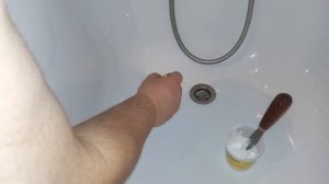 ⚒️Немного рукоделия))) Заделываю сколы эмали на ванной.