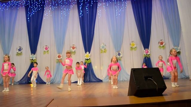 Танец "Диско". Горловка смотреть онлайн