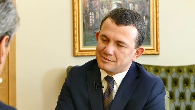 "Komiteti" - Mysafir Sali Berisha Pjesa 1 смотреть онлайн