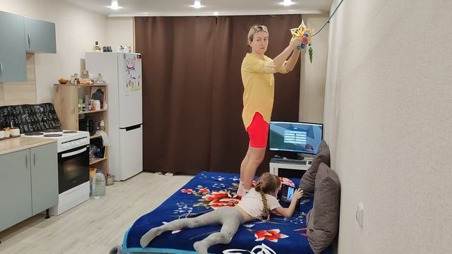 Снимаем новогодние украшения #christmas #decoration #motivation #morning #cutebaby #ужин