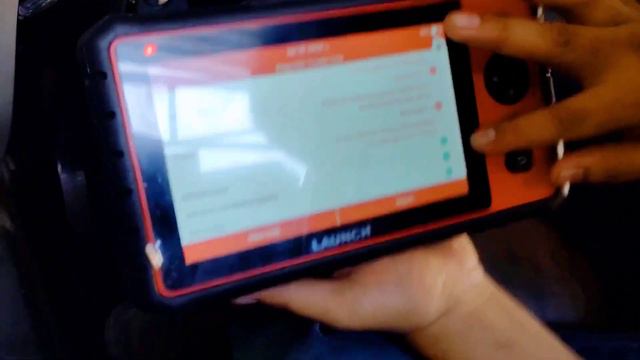 LAUNCH X431 - Tutorial on how to diagnose Mitsubishi Fuzion 2008 Model without VIN смотреть онлайн