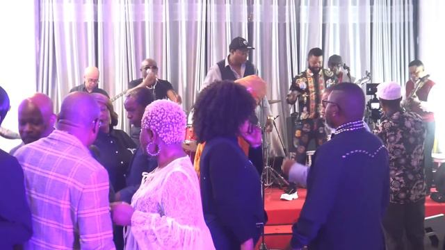 CONCERT DE SOUZA SANTU MONGONGO ELENGI à VILLEJUIF смотреть онлайн