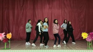 Танец девочек на 8 марта